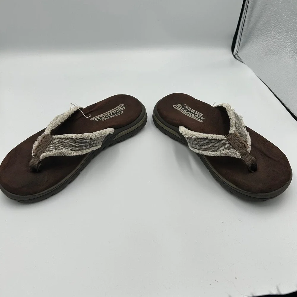 Skechers Relaxed Fit Sandals Mens 9 Brown Memory Foam 360 Canvas Flip Flops